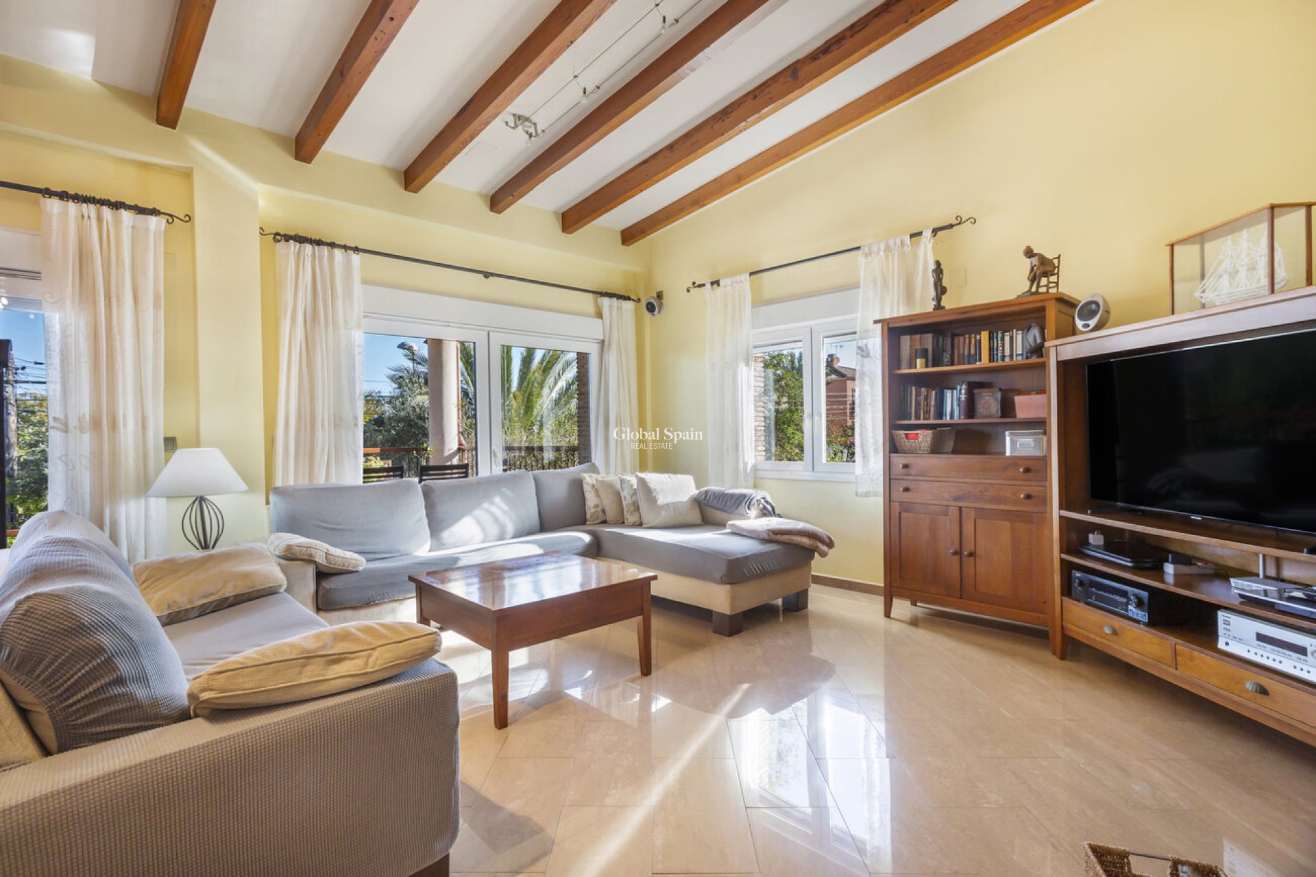 Odsprzedaż - WILLA  -
TORREVIEJA - 