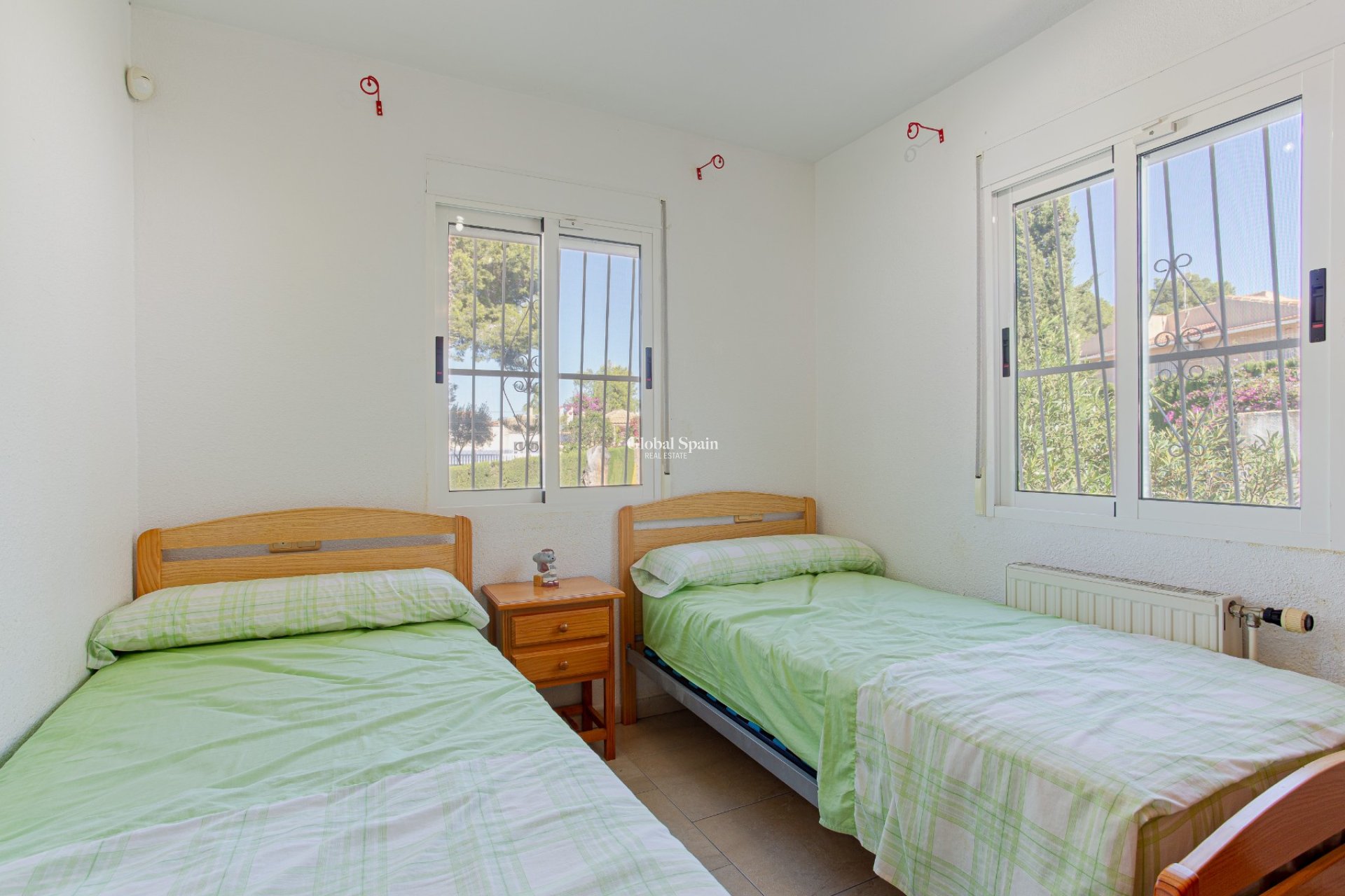 Odsprzedaż - WILLA  -
TORREVIEJA - 