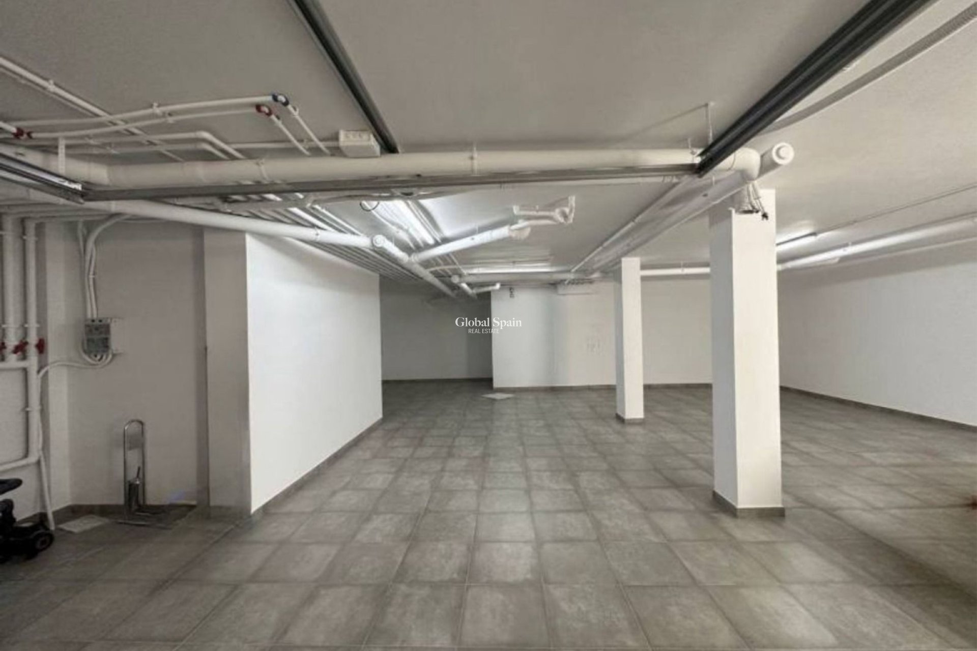 Odsprzedaż - WILLA  -
TORREVIEJA - 