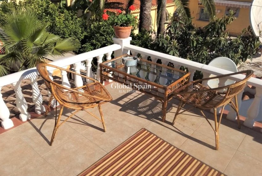 Odsprzedaż - WILLA  -
TORREVIEJA - 