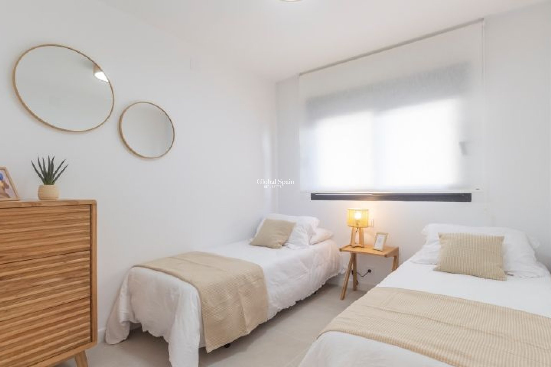 Odsprzedaż - WILLA  -
TORREVIEJA - 