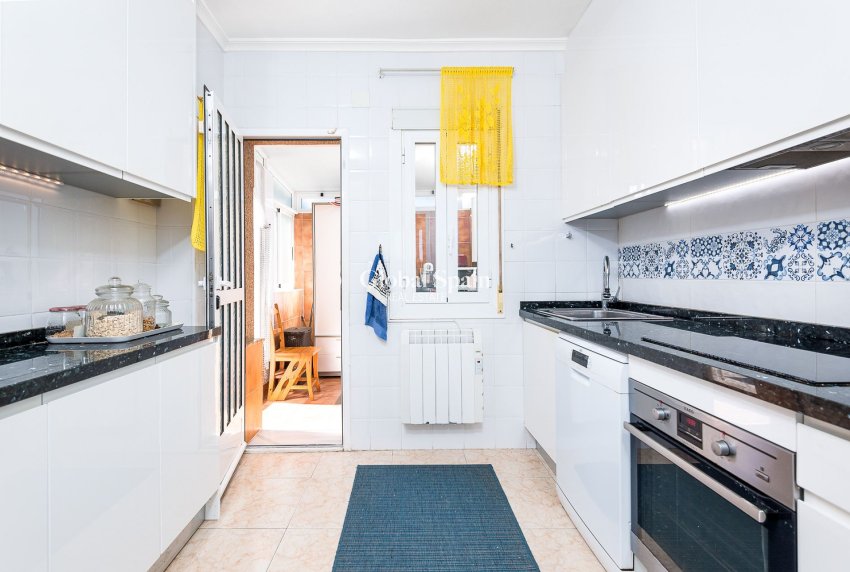 Odsprzedaż - WILLA  -
TORREVIEJA - 