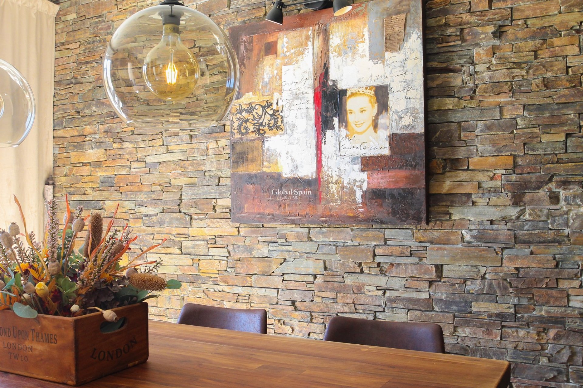 Odsprzedaż - WILLA  -
TORREVIEJA - 