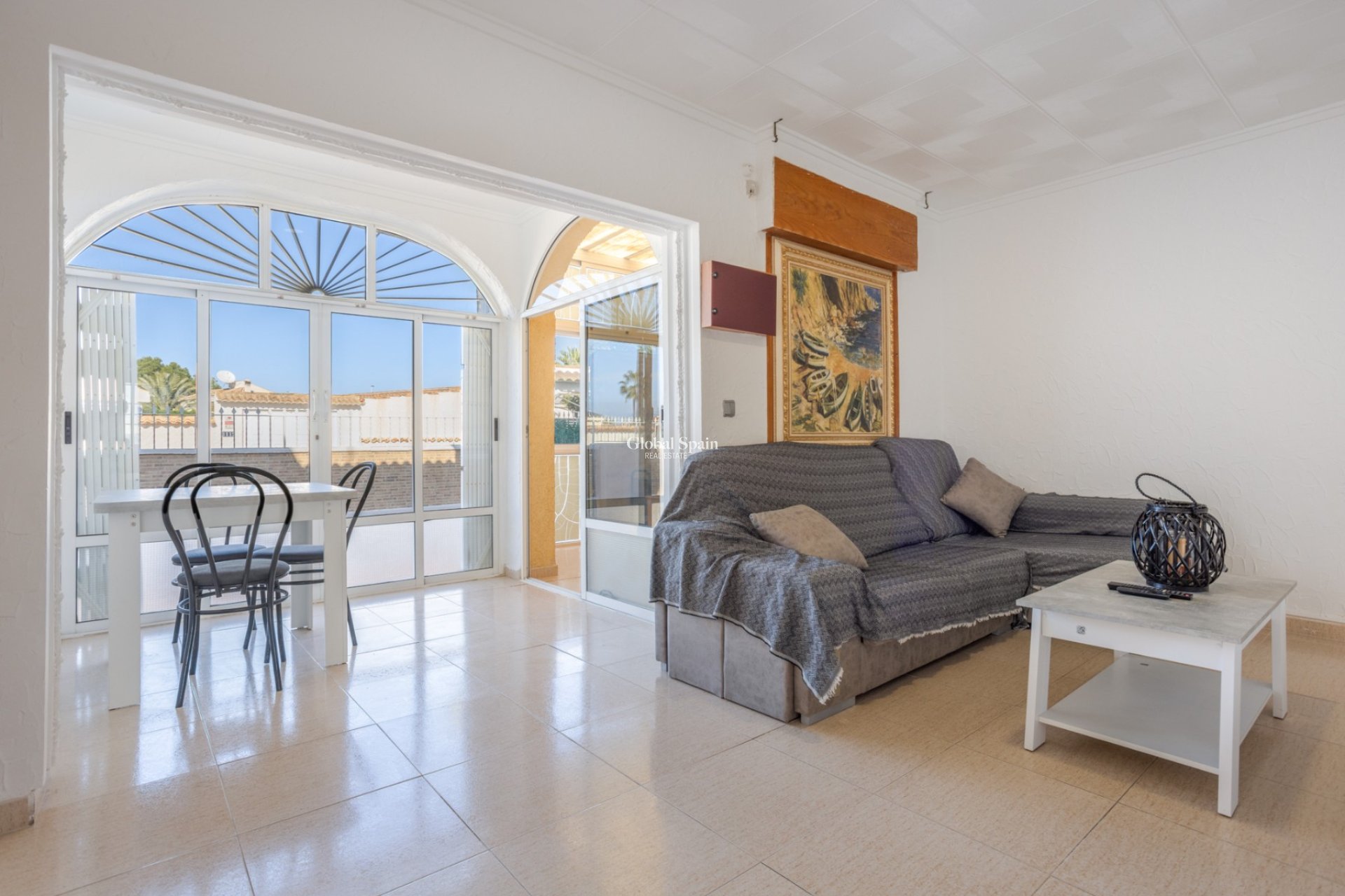 Odsprzedaż - WILLA  -
TORREVIEJA - 