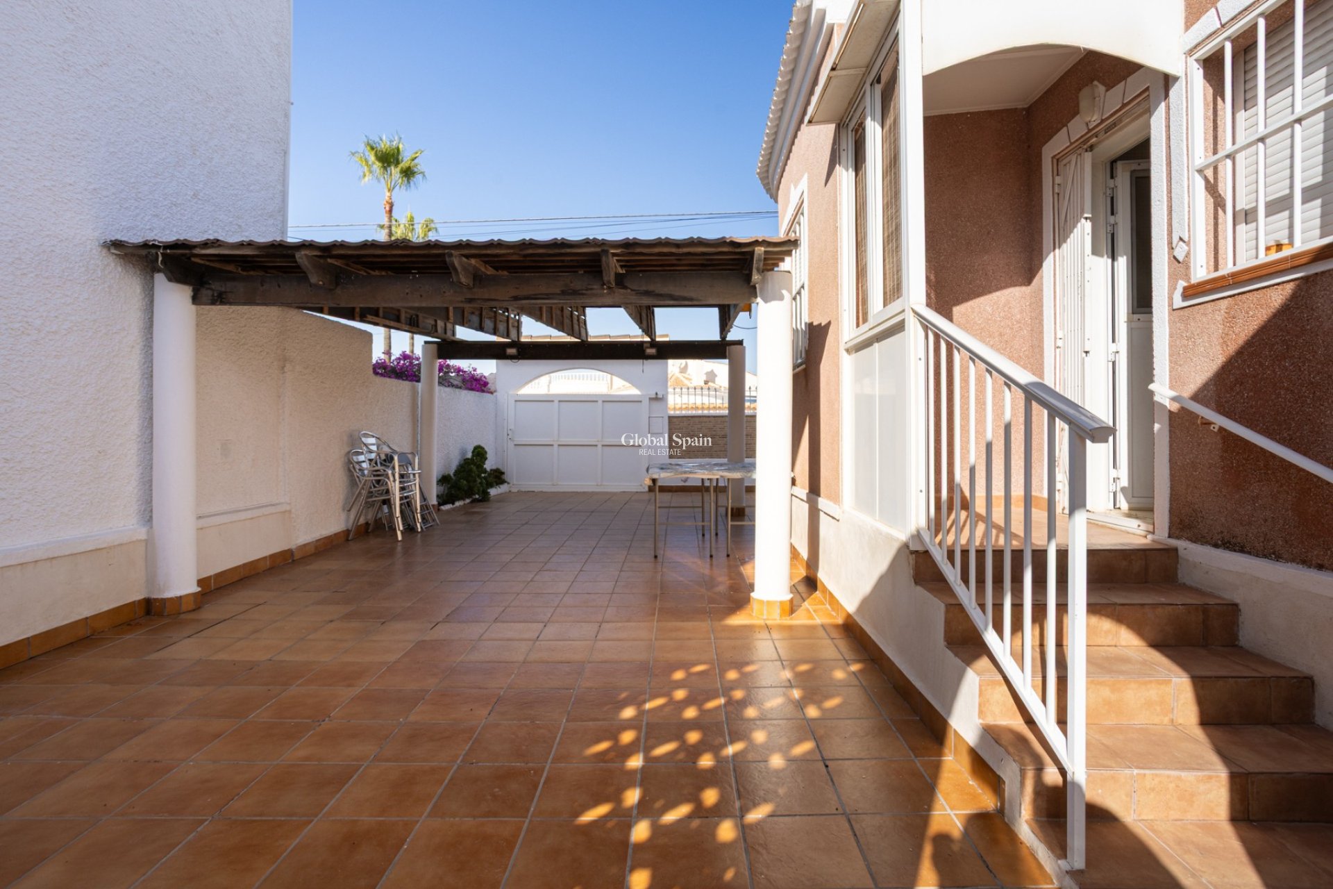 Odsprzedaż - WILLA  -
TORREVIEJA - 