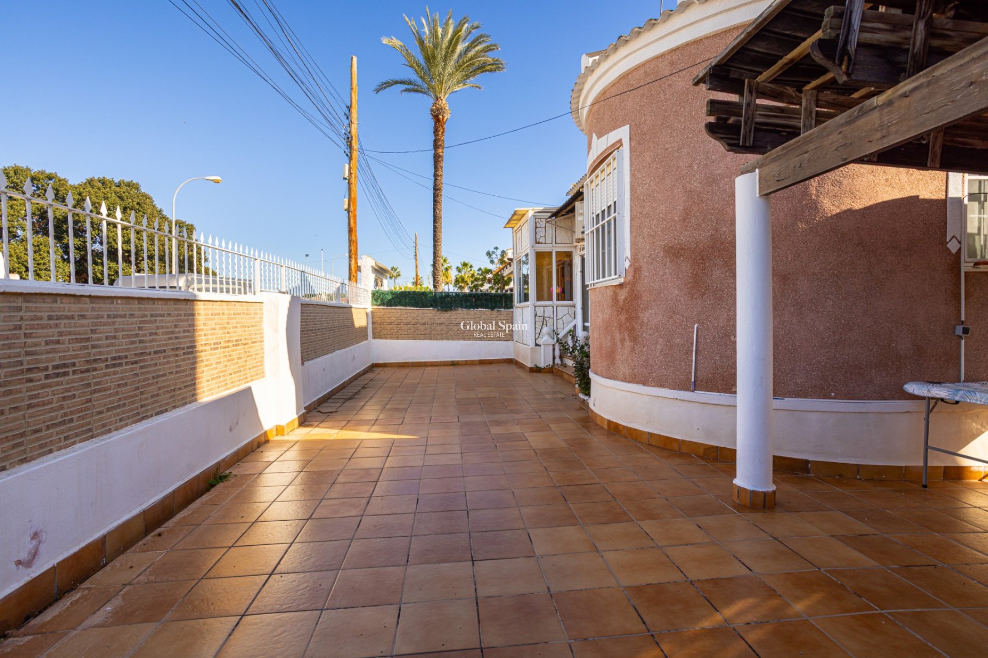 Odsprzedaż - WILLA  -
TORREVIEJA - 