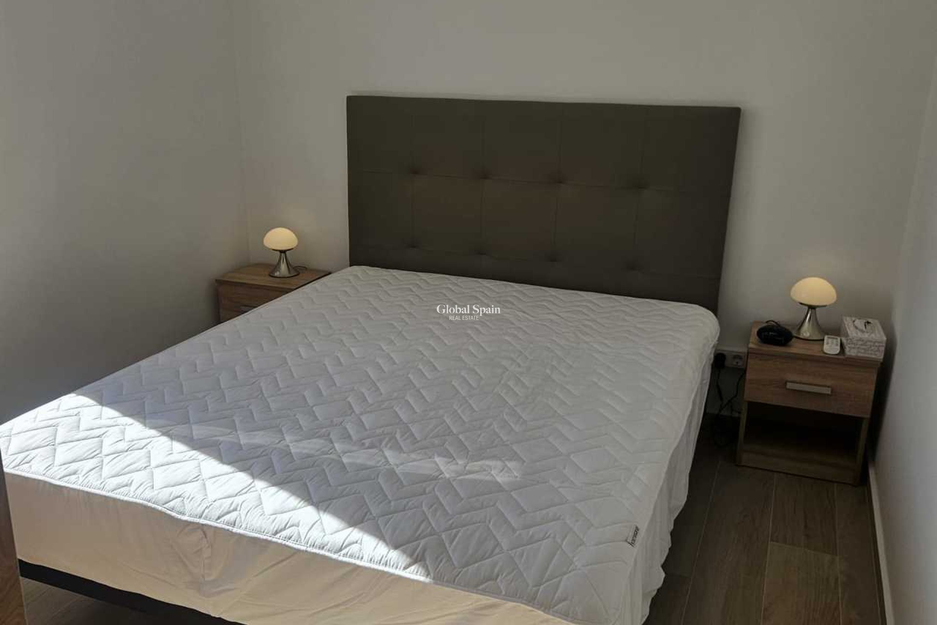 Odsprzedaż - WILLA  -
TORREVIEJA - 