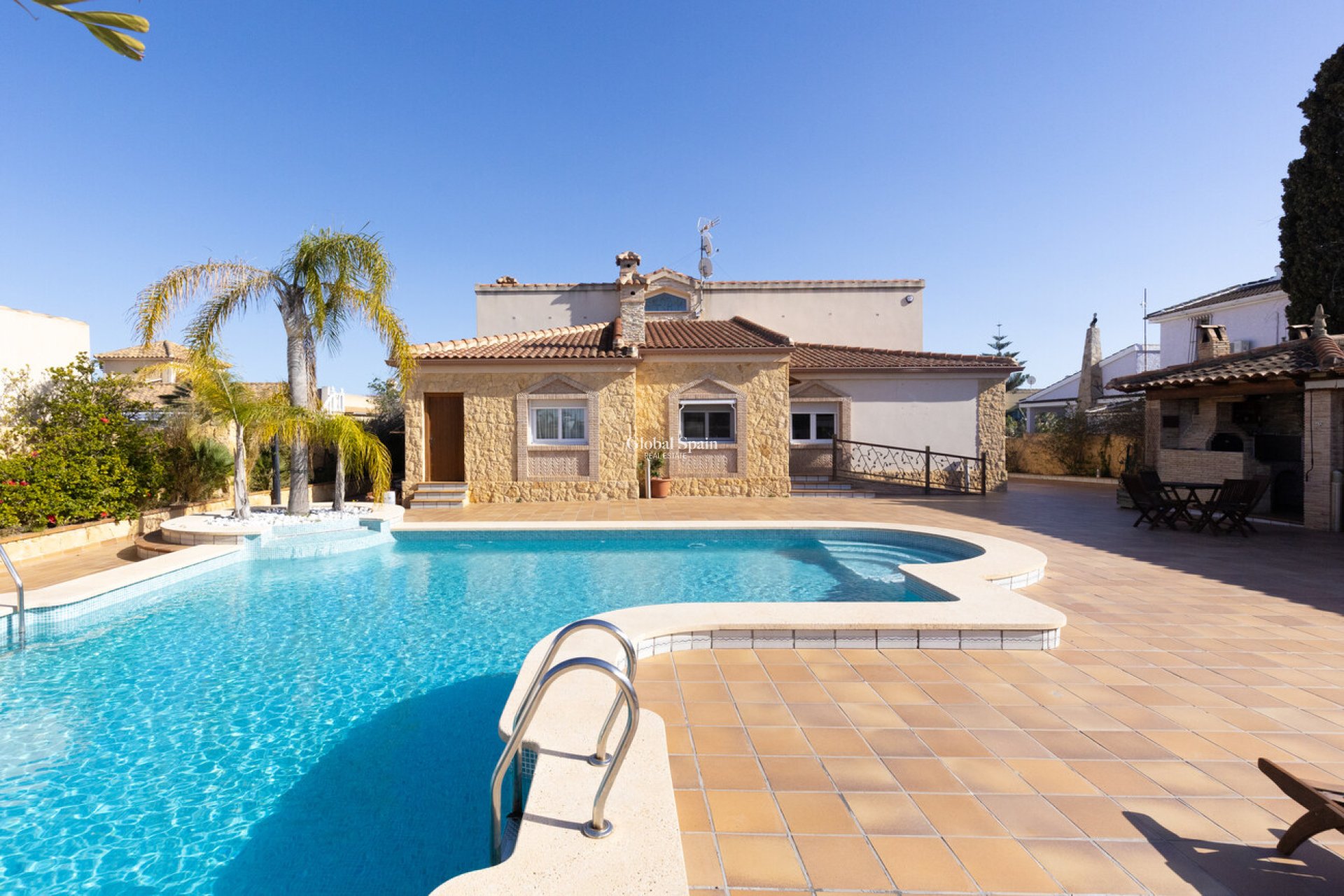 Odsprzedaż - WILLA  -
TORREVIEJA - 