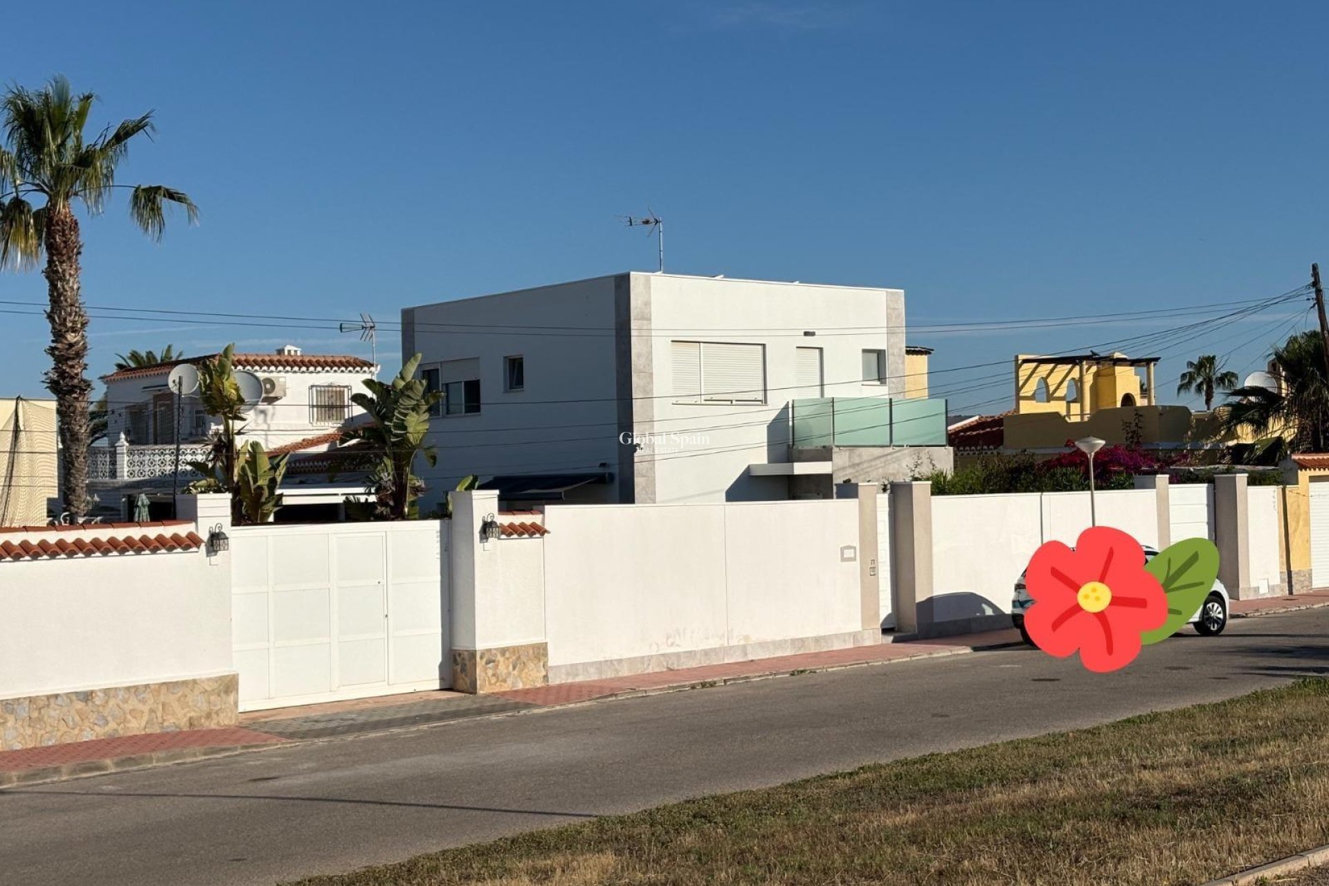 Odsprzedaż - WILLA  -
TORREVIEJA - 