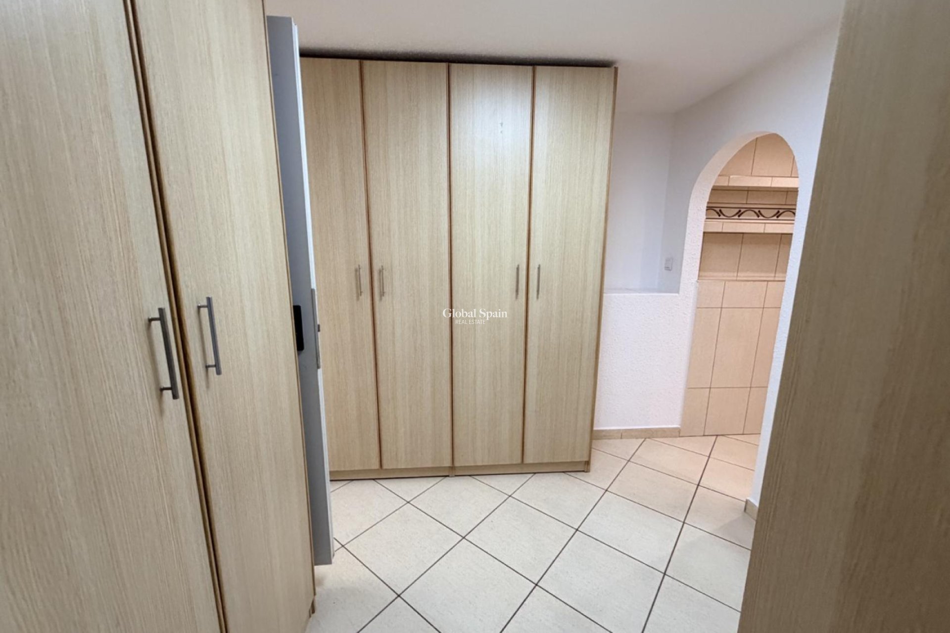 Odsprzedaż - WILLA  -
TORREVIEJA - 