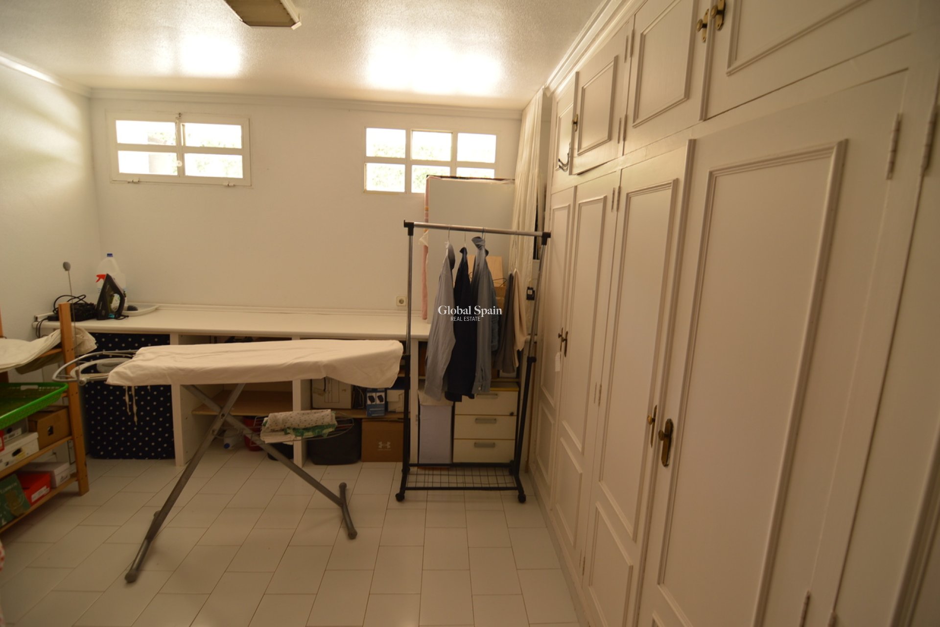 Odsprzedaż - WILLA  -
TORREVIEJA - 