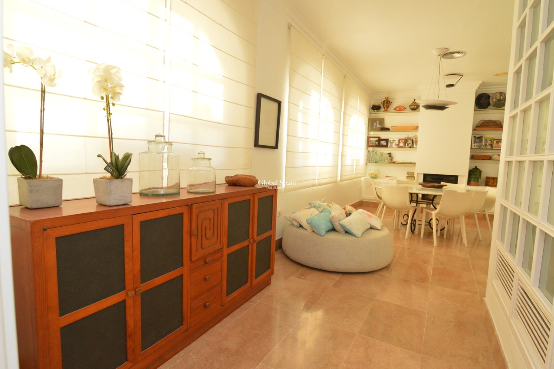 Odsprzedaż - WILLA  -
TORREVIEJA - 