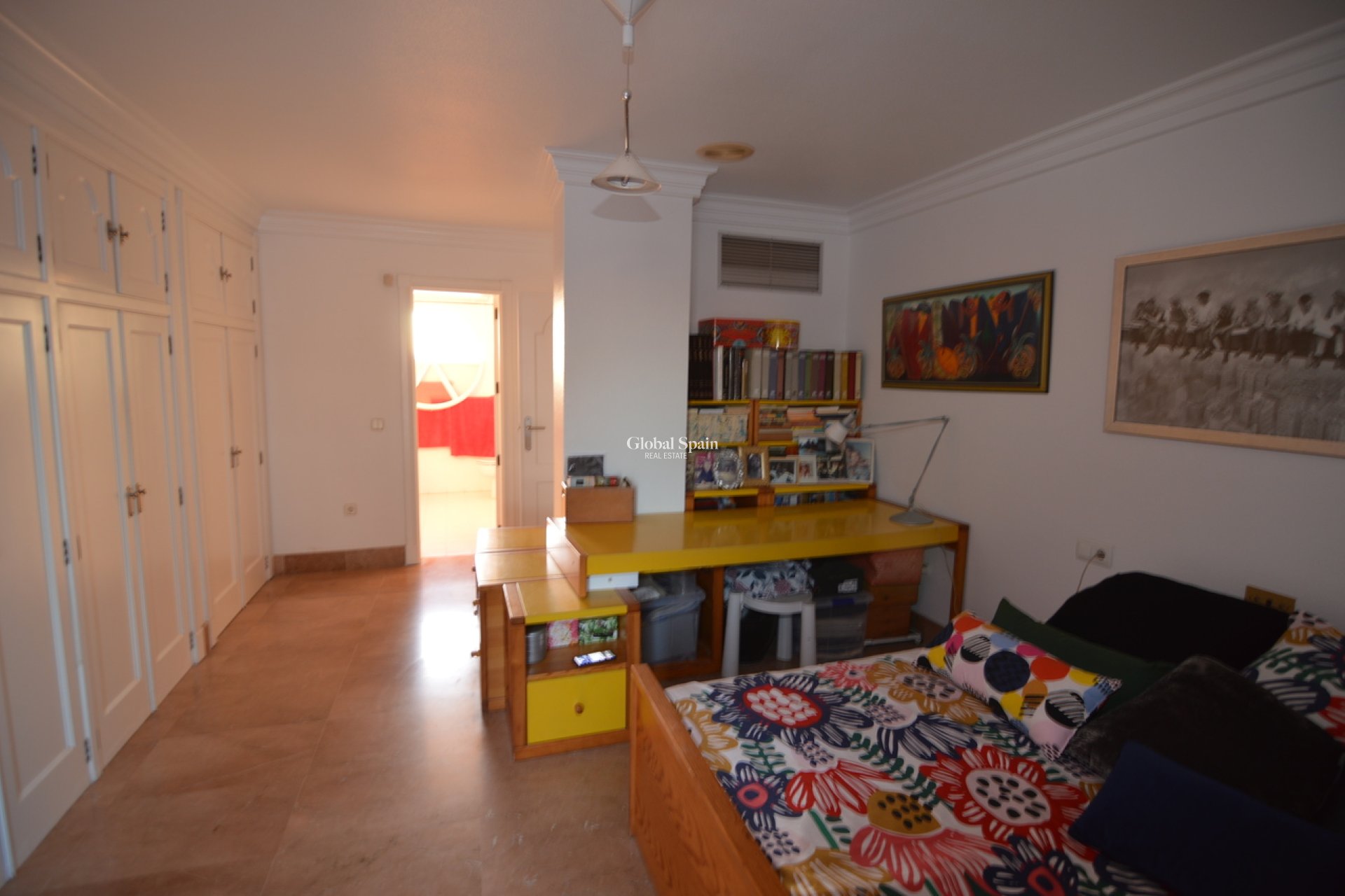 Odsprzedaż - WILLA  -
TORREVIEJA - 