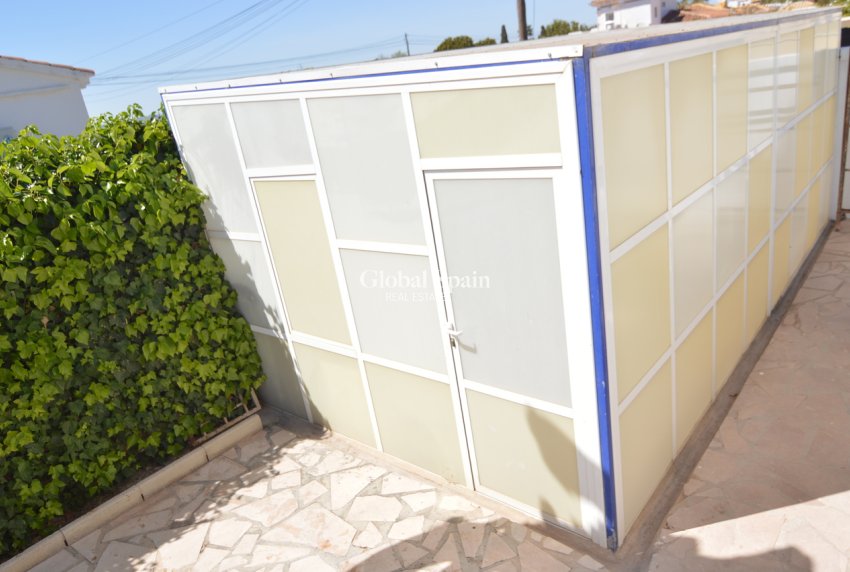 Odsprzedaż - WILLA  -
TORREVIEJA - 
