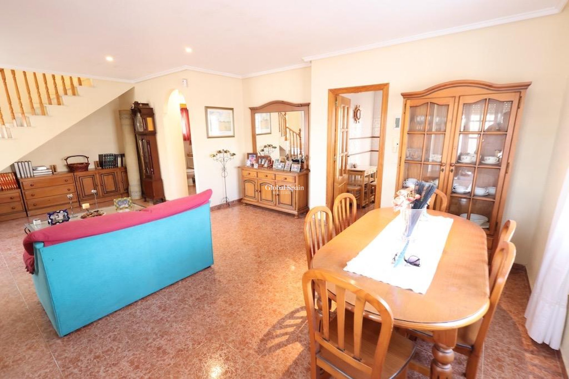 Odsprzedaż - WILLA  -
TORREVIEJA - 