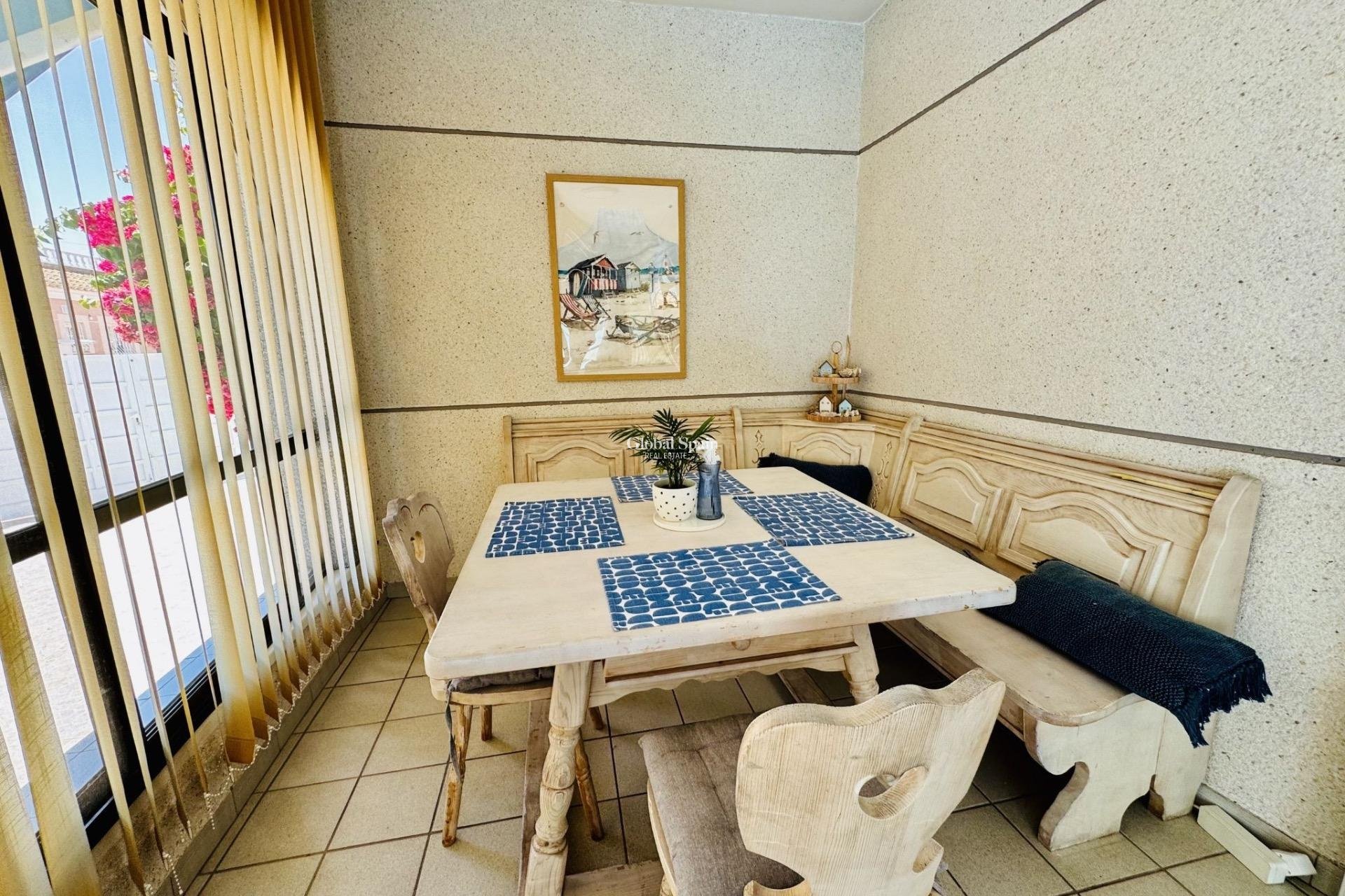 Odsprzedaż - WILLA  -
TORREVIEJA - 