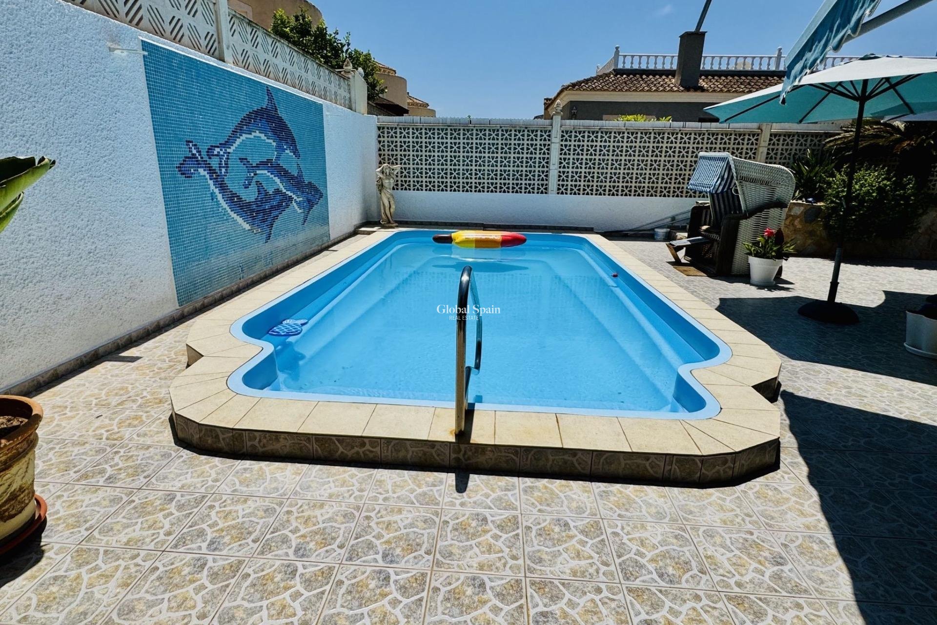 Odsprzedaż - WILLA  -
TORREVIEJA - 
