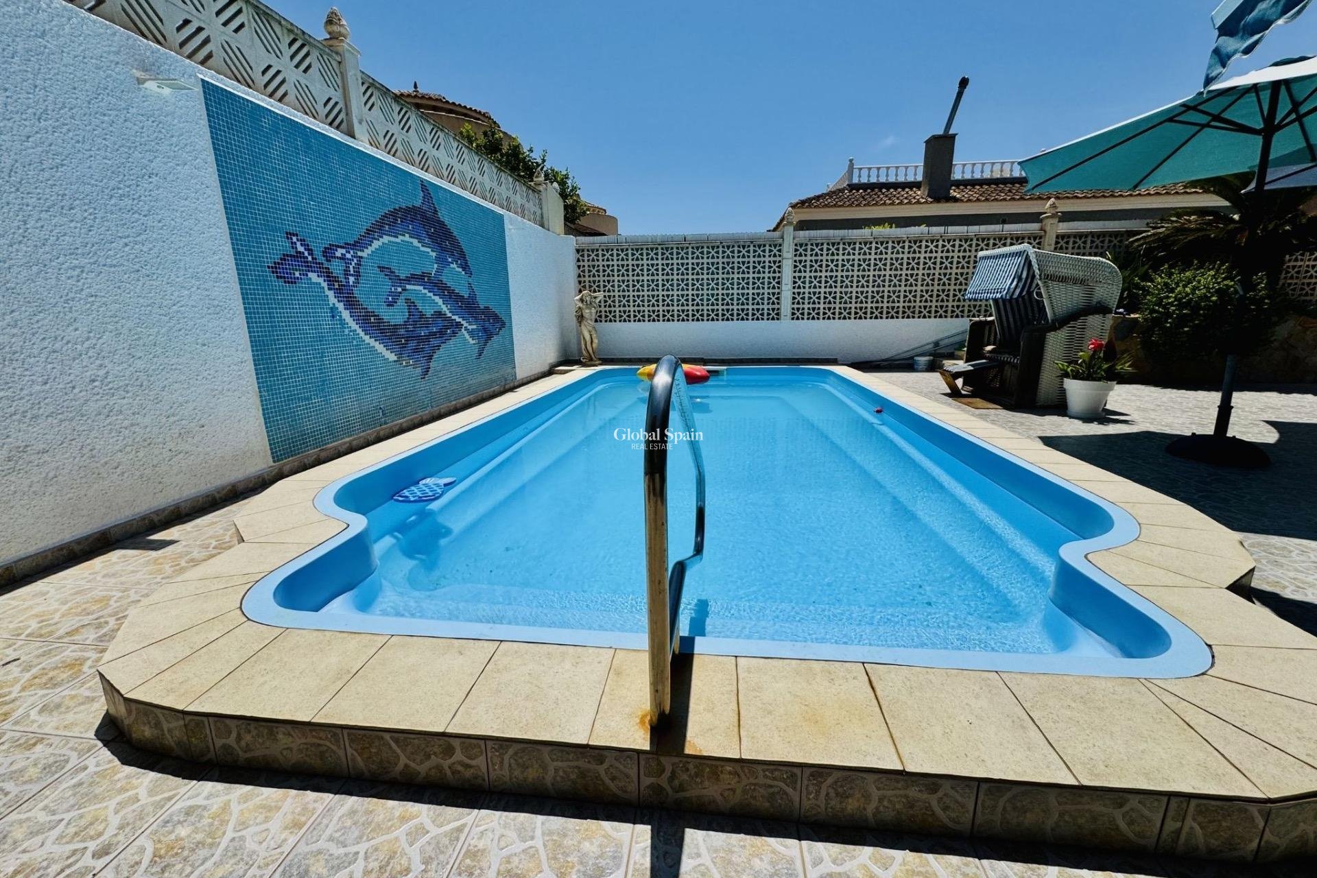 Odsprzedaż - WILLA  -
TORREVIEJA - 