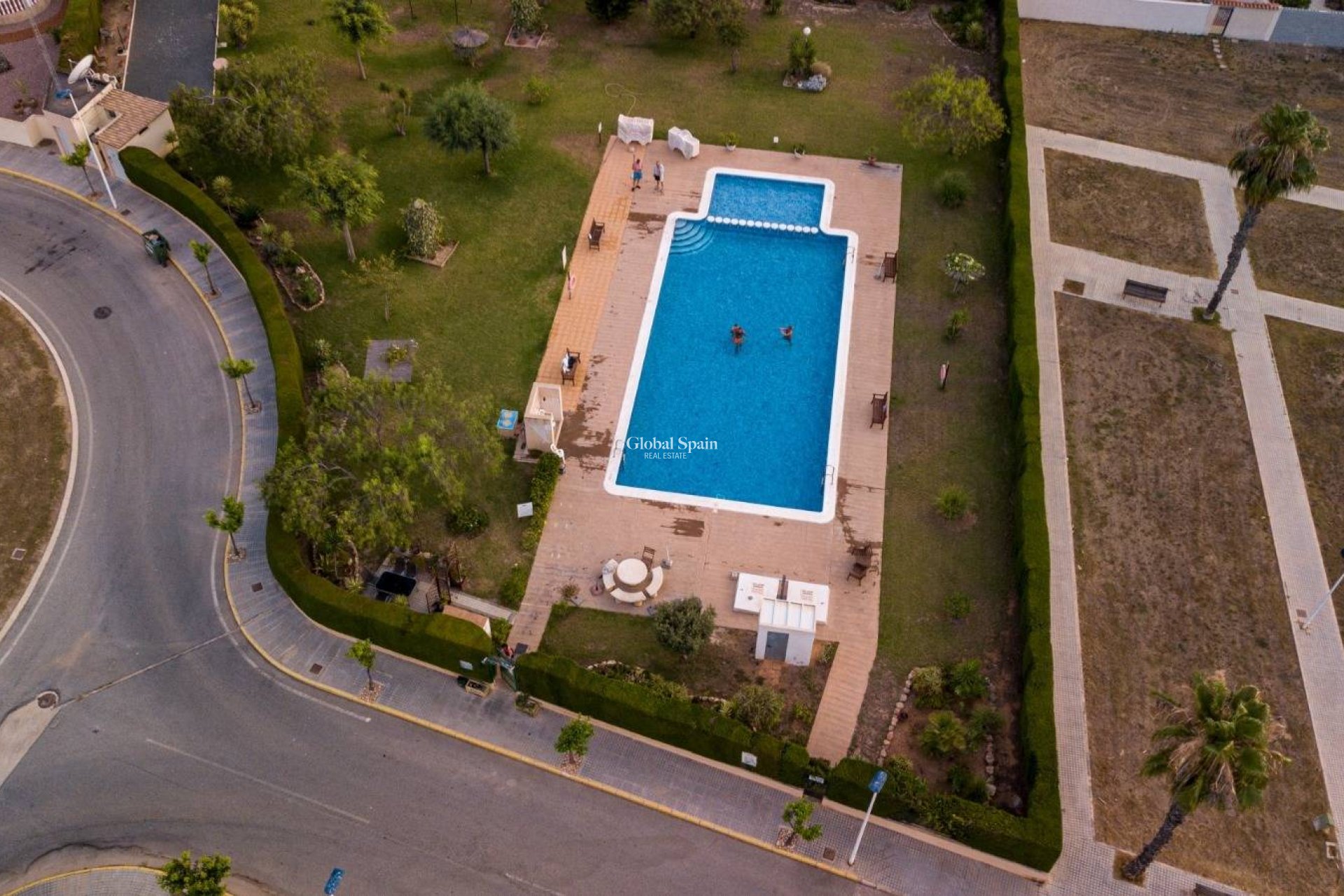 Odsprzedaż - WILLA  -
TORREVIEJA - 