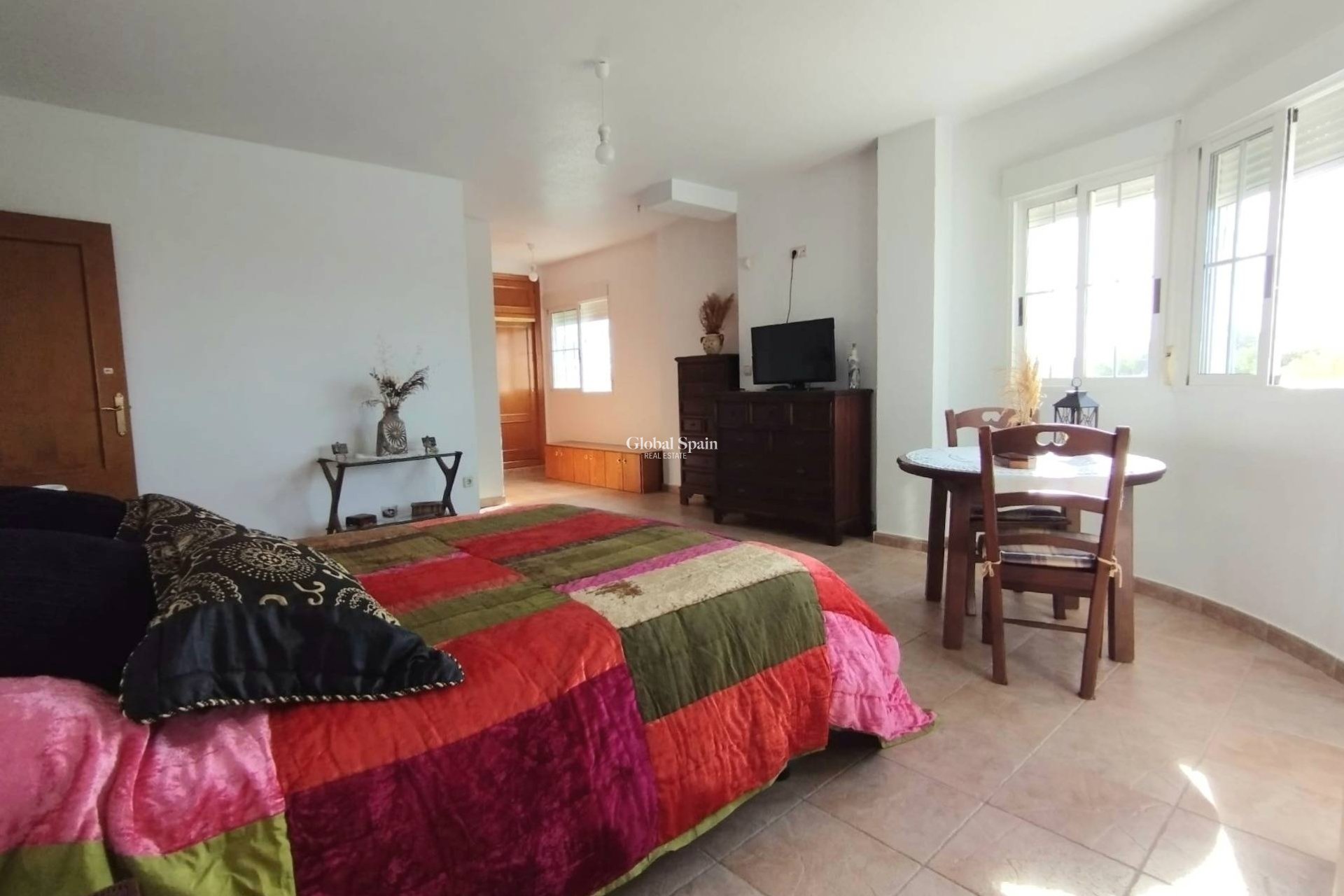 Odsprzedaż - WILLA  -
TORREVIEJA - 