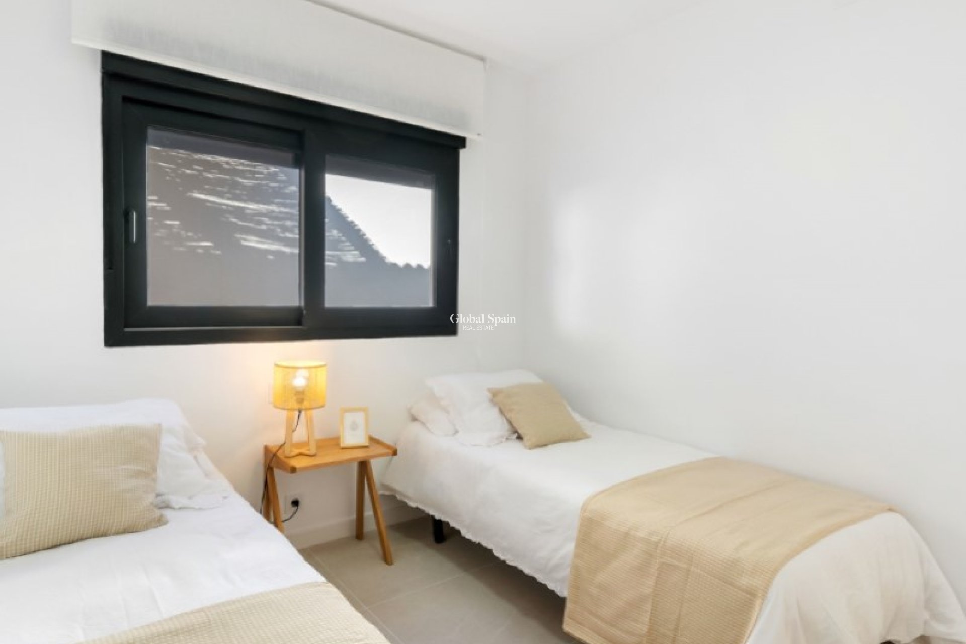 Odsprzedaż - WILLA  -
TORREVIEJA - 