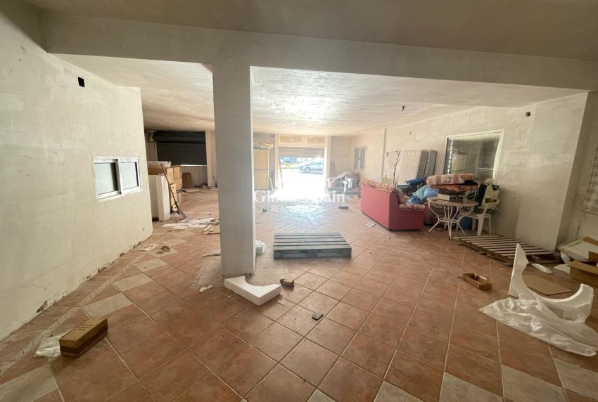 Odsprzedaż - WILLA  -
TORREVIEJA - 