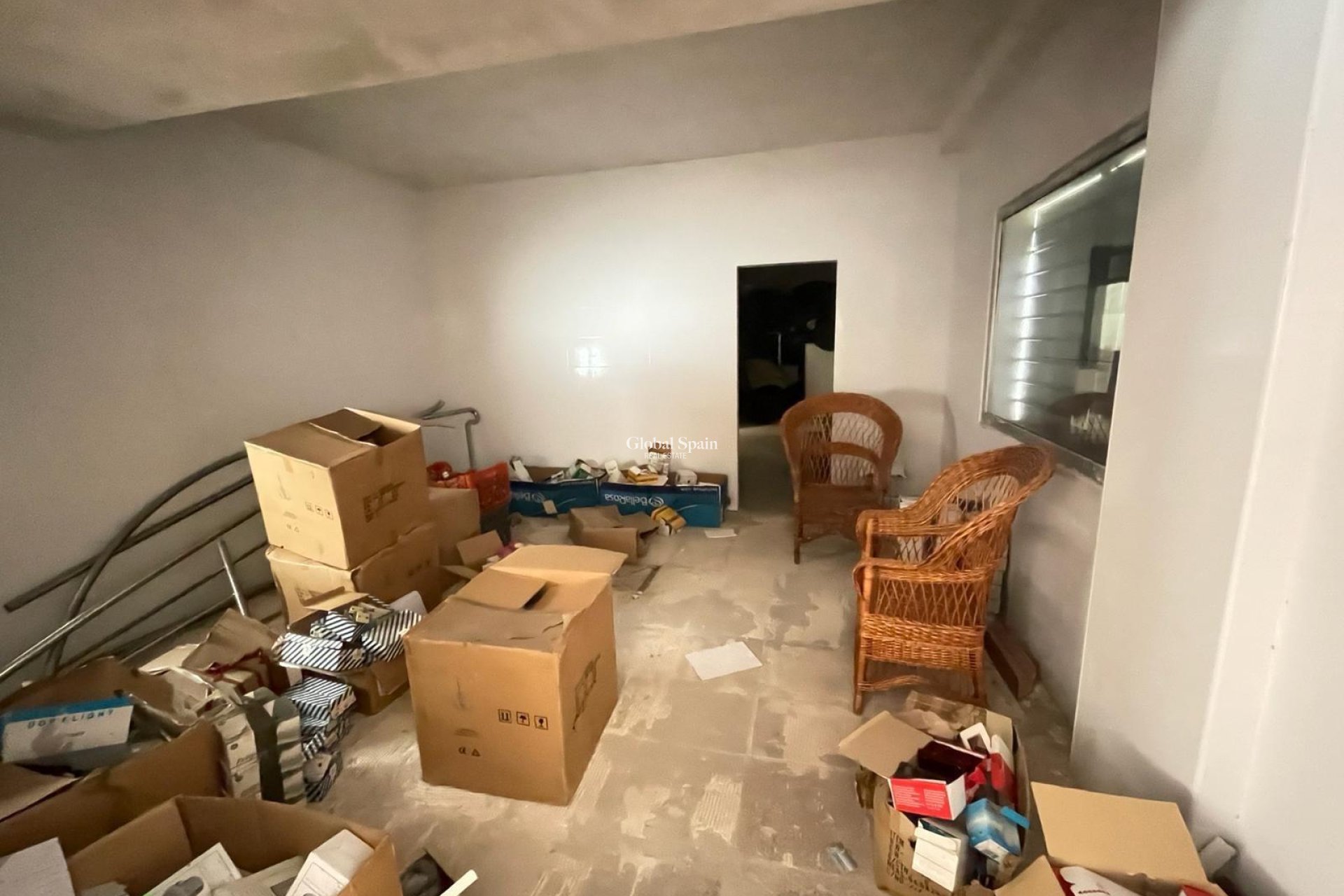 Odsprzedaż - WILLA  -
TORREVIEJA - 