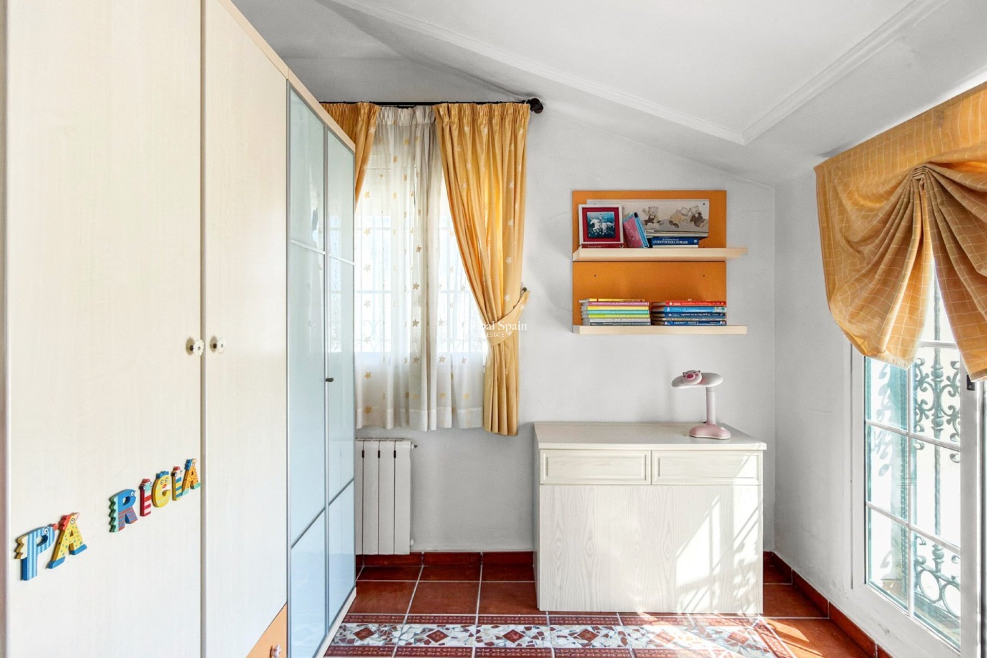 Odsprzedaż - WILLA  -
TORREVIEJA - 