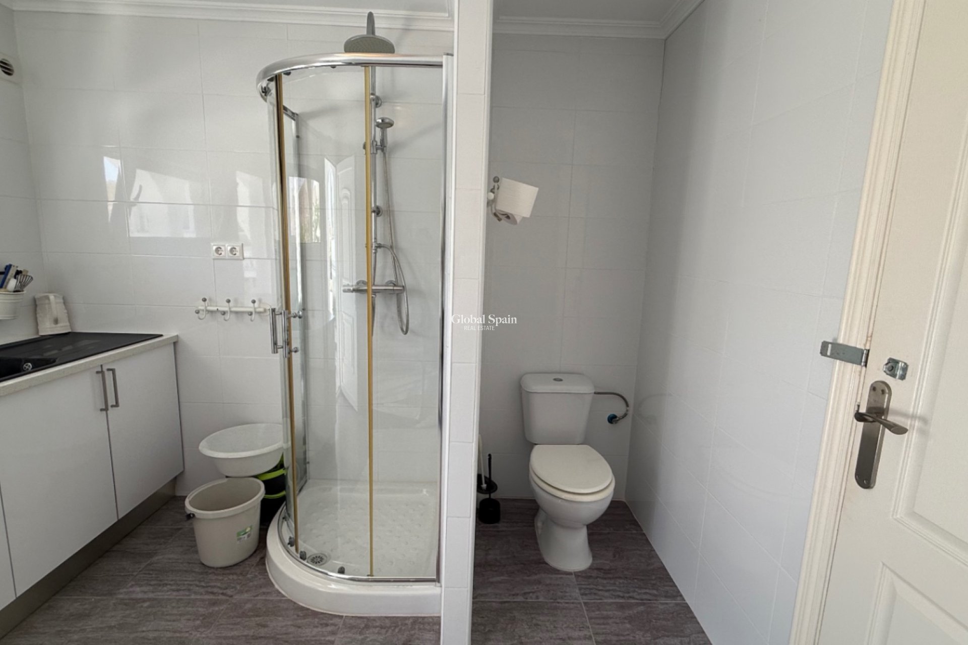 Odsprzedaż - WILLA  -
TORREVIEJA - 