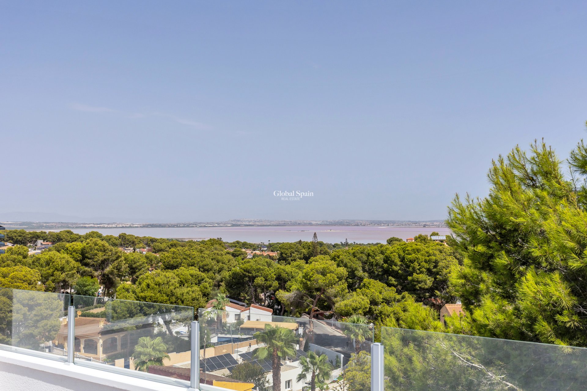 Odsprzedaż - WILLA  -
TORREVIEJA - 