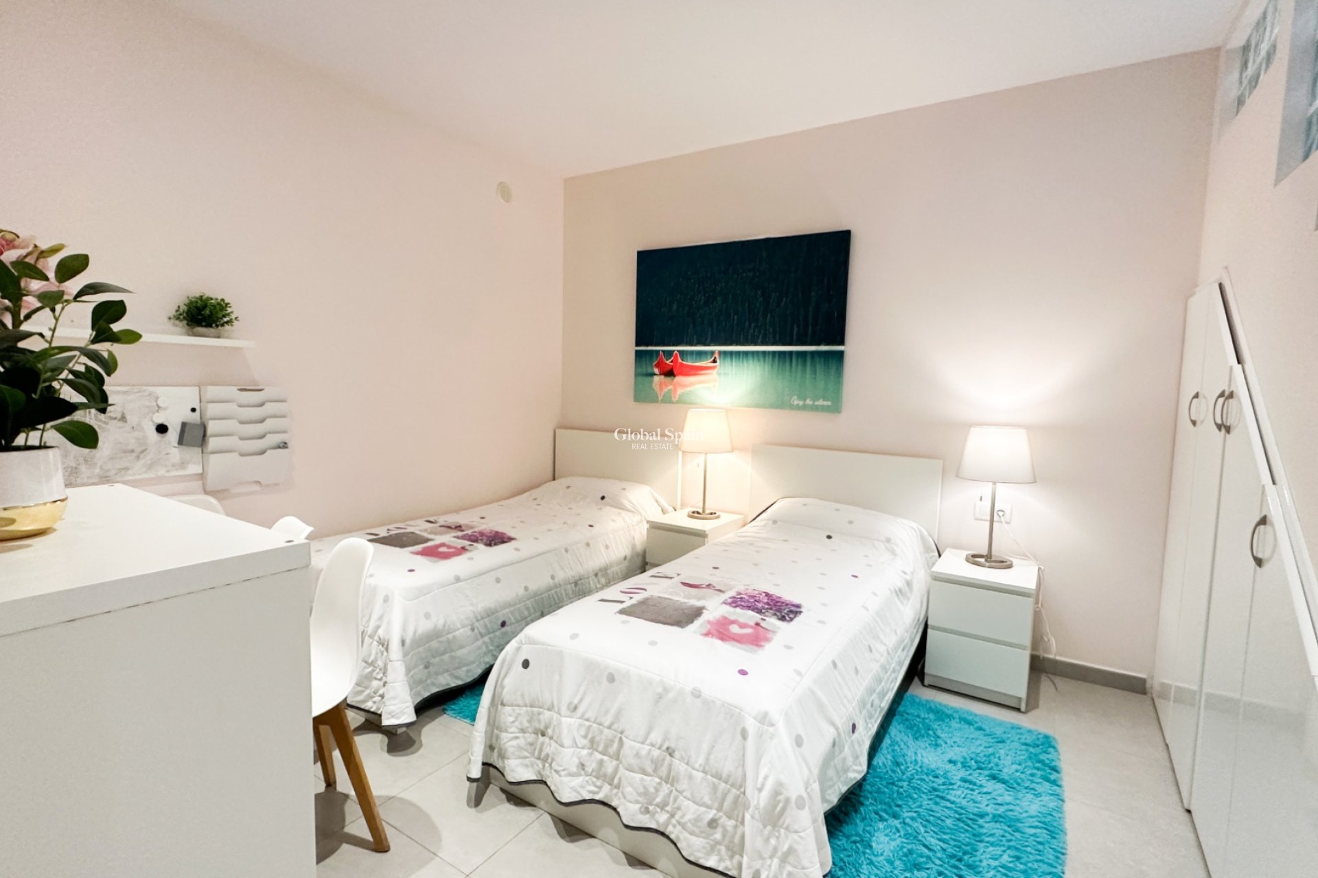 Odsprzedaż - WILLA  -
TORREVIEJA - 