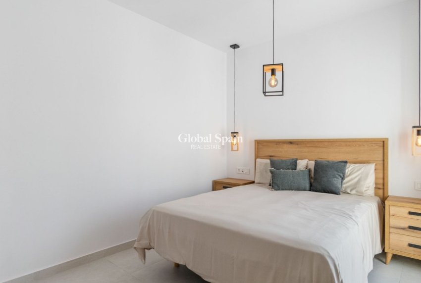 Odsprzedaż - Willa -
TORREVIEJA - 