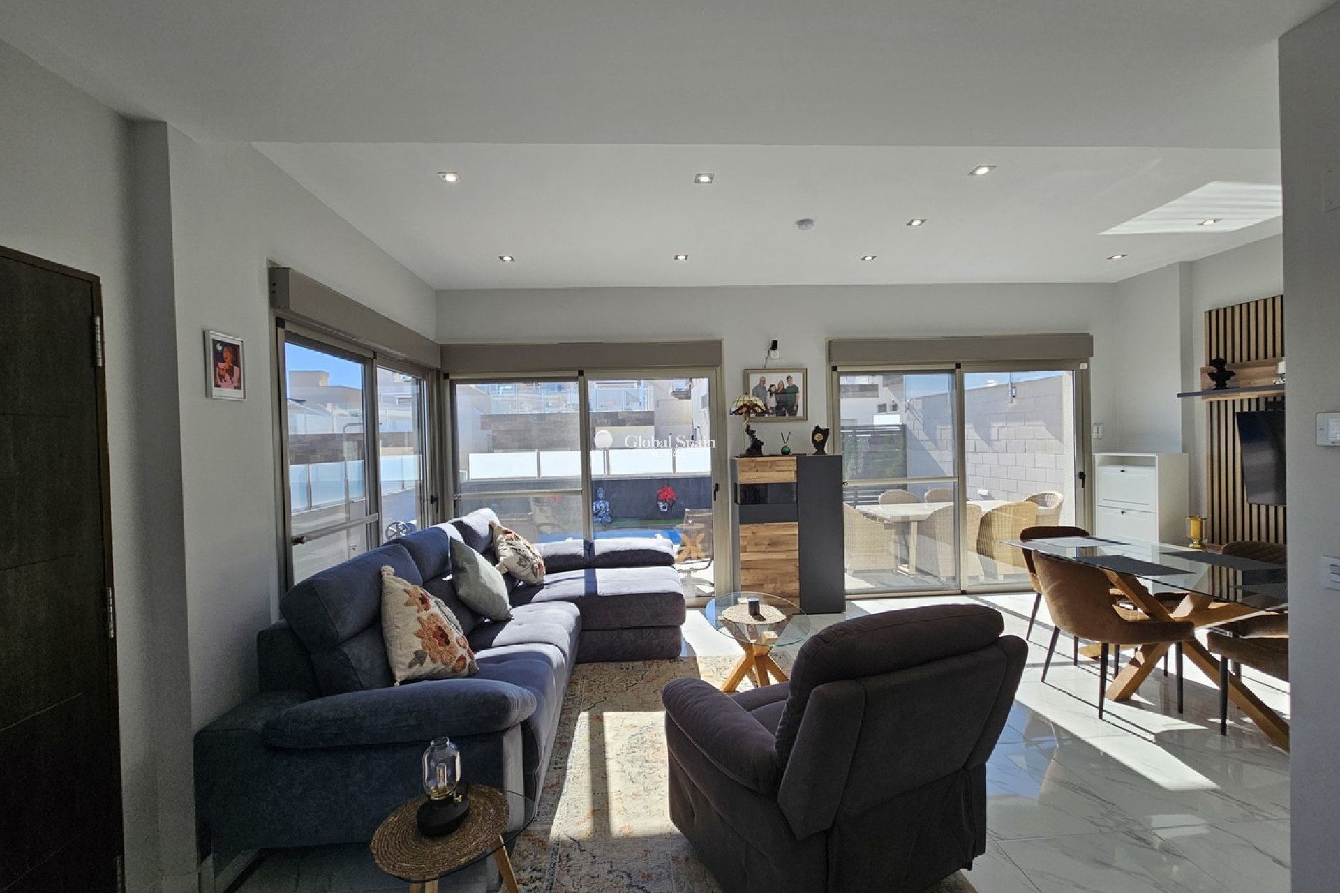 Odsprzedaż - WILLA  -
VILLAMARTÍN - Costa Blanca