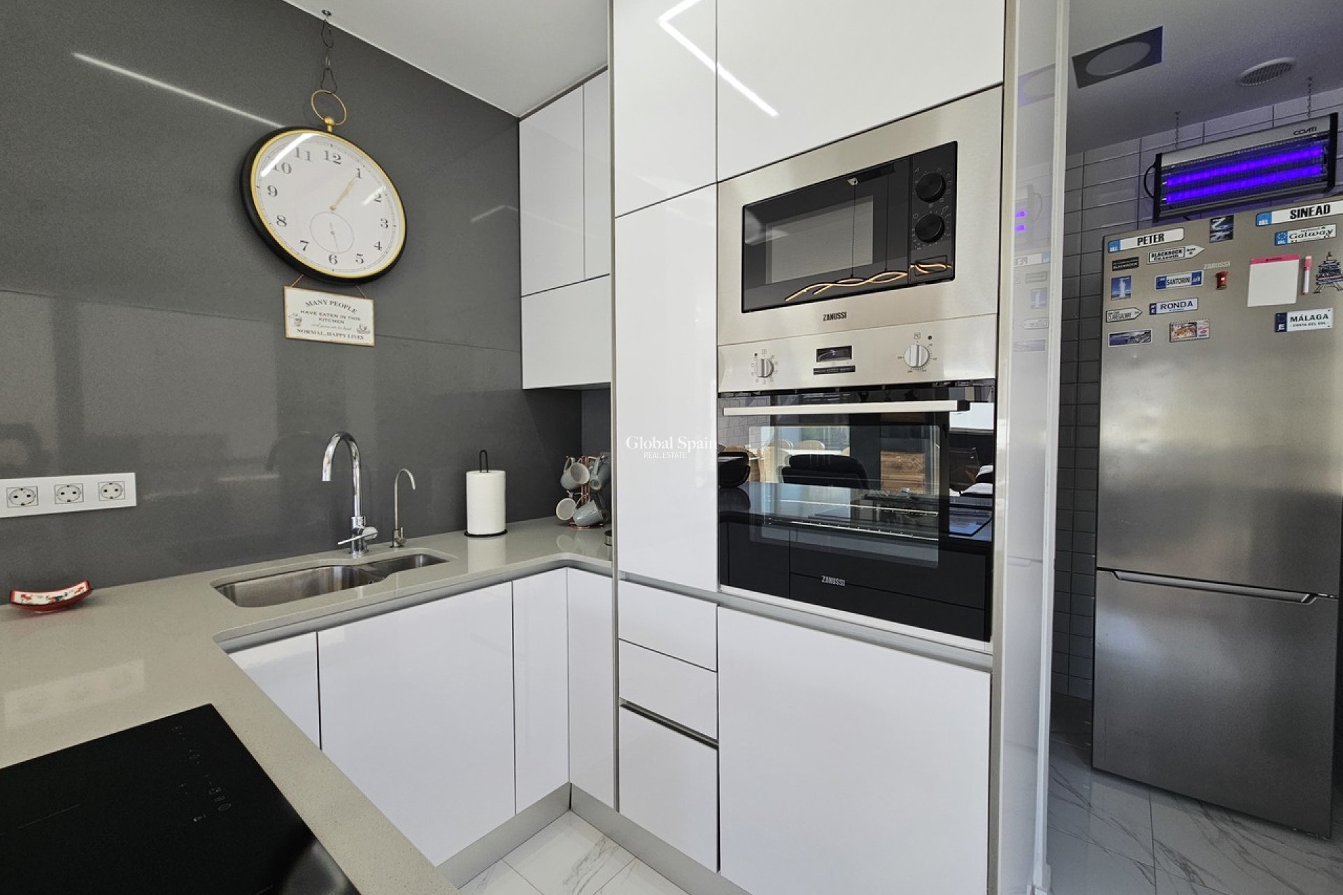 Odsprzedaż - WILLA  -
VILLAMARTÍN - Costa Blanca