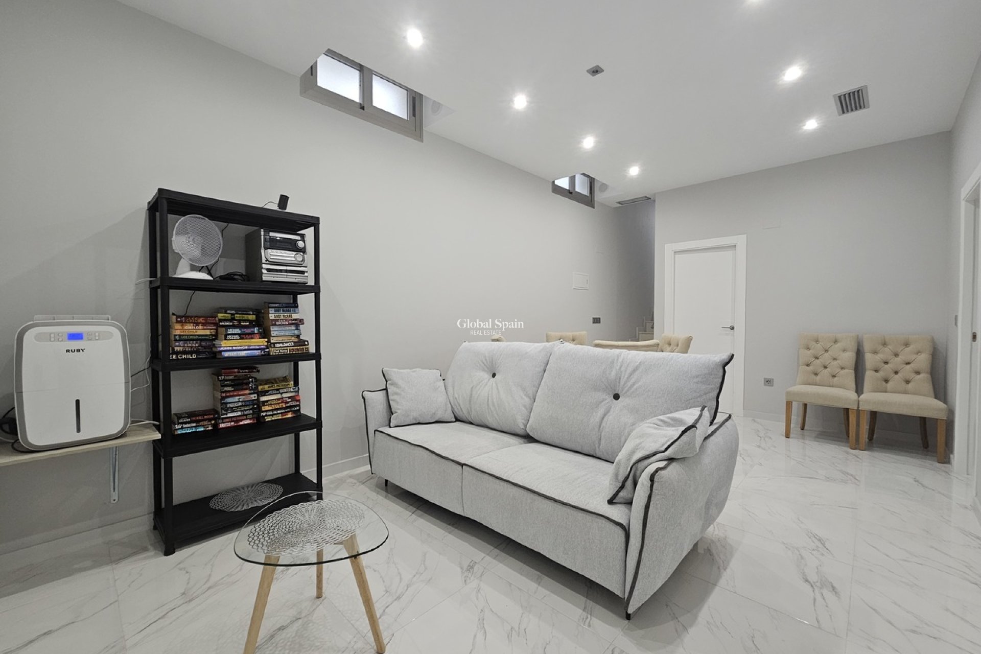 Odsprzedaż - WILLA  -
VILLAMARTÍN - Costa Blanca