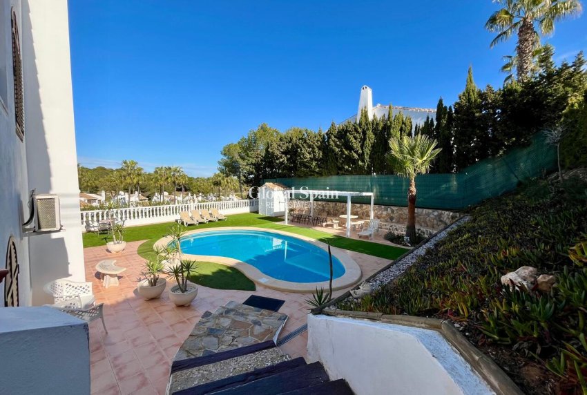 Odsprzedaż - WILLA  -
VILLAMARTÍN - Costa Blanca