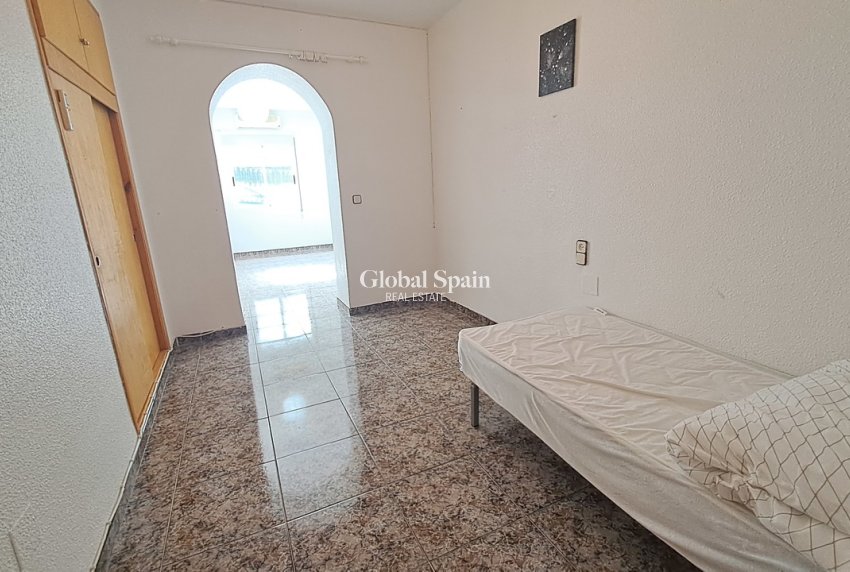 Odsprzedaż - WILLA  -
VILLAMARTÍN - Costa Blanca