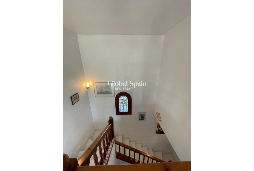 Odsprzedaż - WILLA  -
VILLAMARTÍN - Costa Blanca