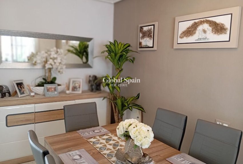 Odsprzedaż - WILLA  -
VILLAMARTÍN - Costa Blanca