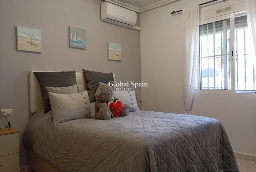 Odsprzedaż - WILLA  -
VILLAMARTÍN - Costa Blanca