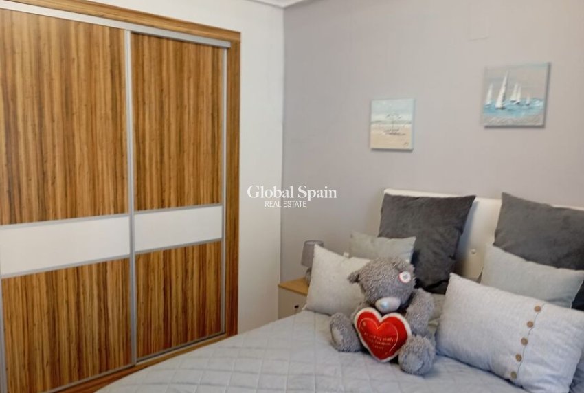 Odsprzedaż - WILLA  -
VILLAMARTÍN - Costa Blanca