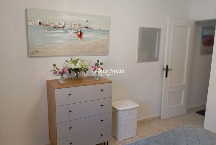 Odsprzedaż - WILLA  -
VILLAMARTÍN - Costa Blanca