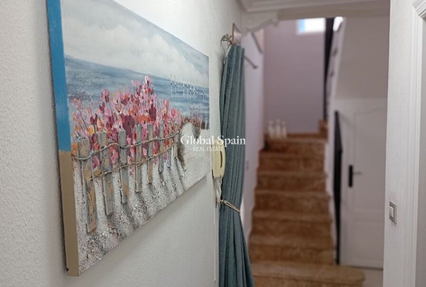 Odsprzedaż - WILLA  -
VILLAMARTÍN - Costa Blanca