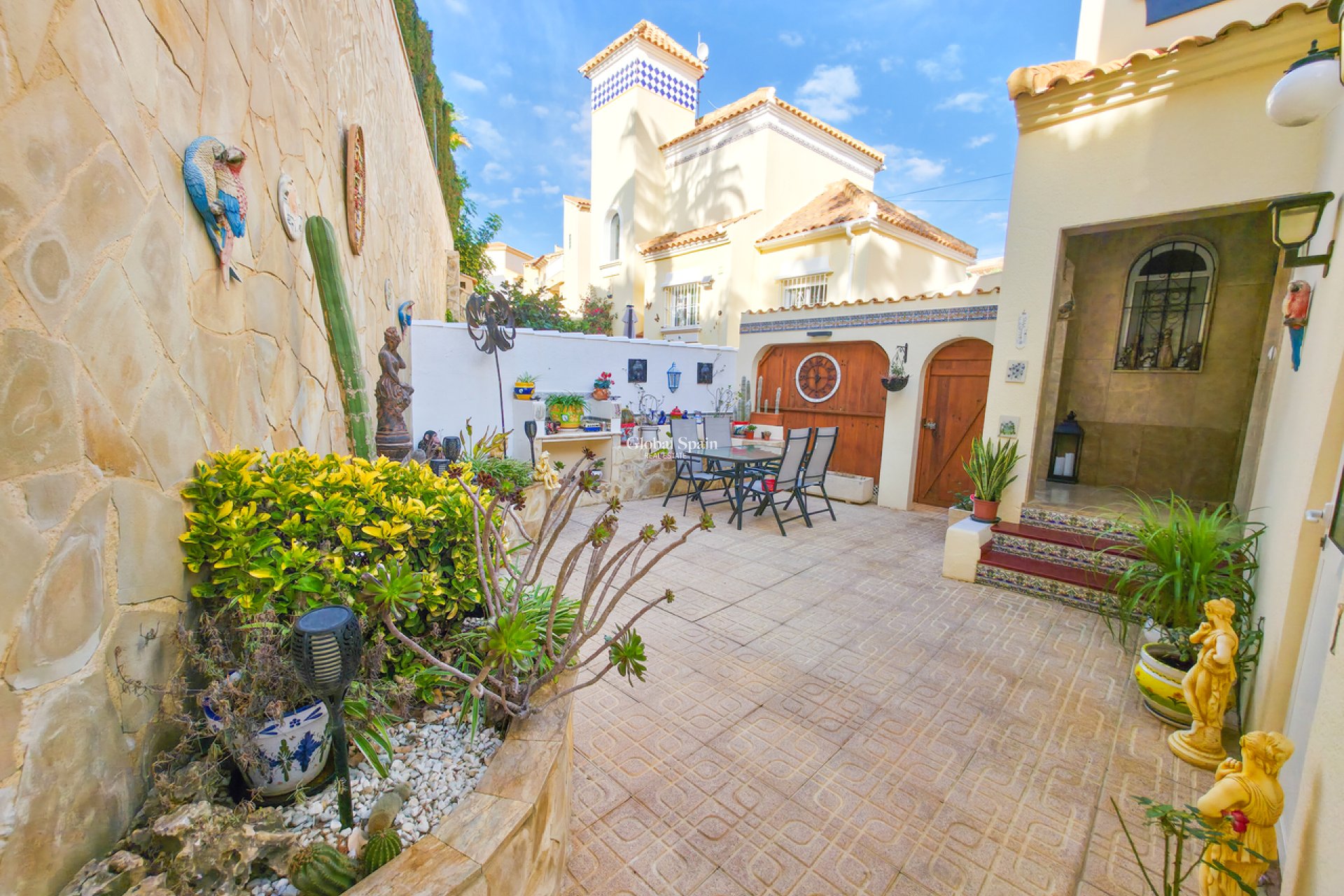 Odsprzedaż - WILLA  -
VILLAMARTÍN - Costa Blanca