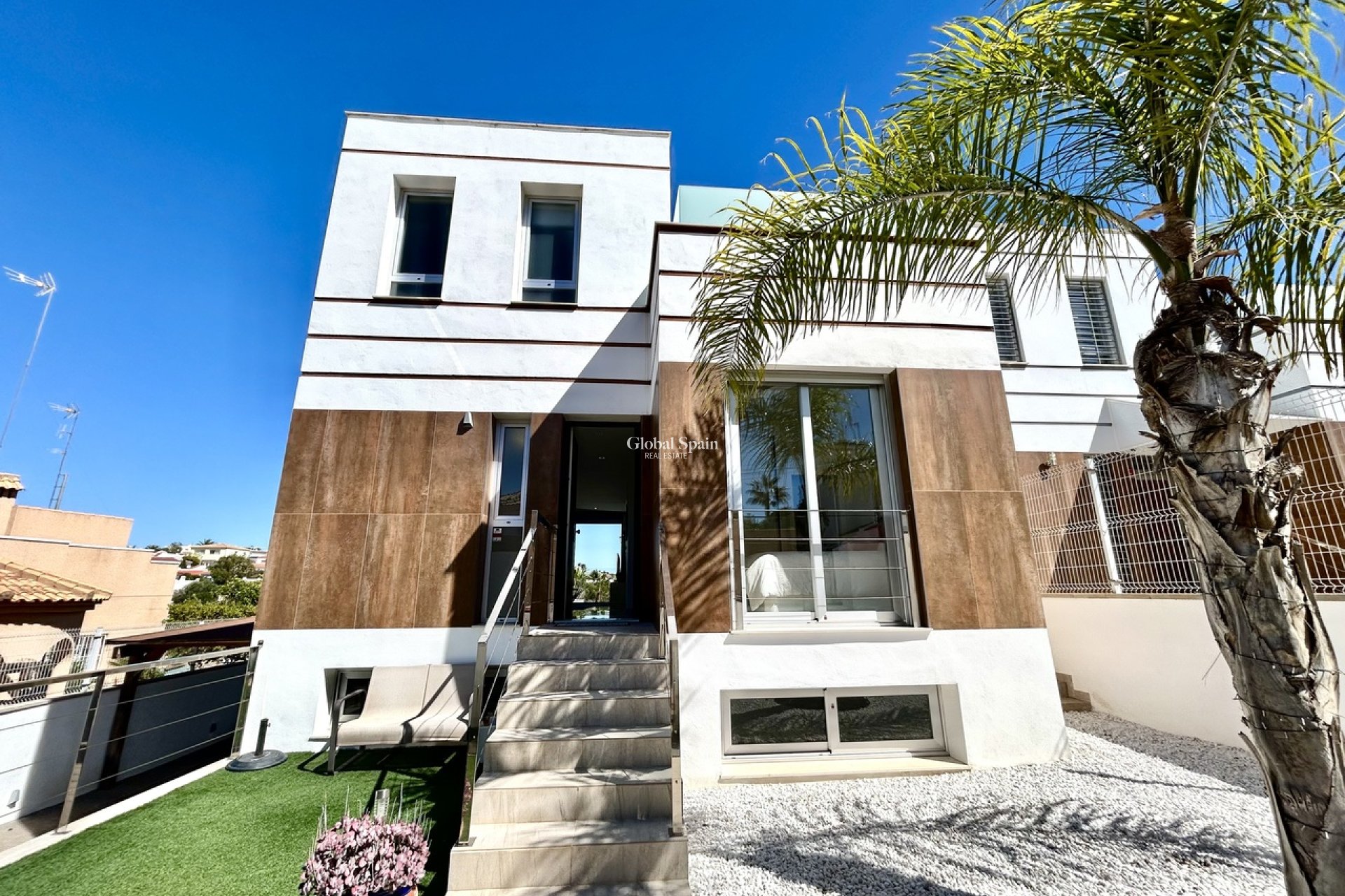 Odsprzedaż - WILLA  -
VILLAMARTÍN - Costa Blanca