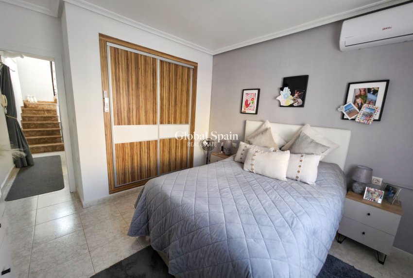 Odsprzedaż - WILLA  -
VILLAMARTÍN - Costa Blanca