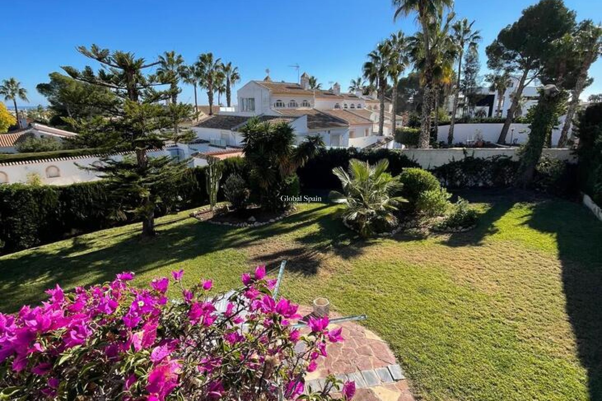 Odsprzedaż - WILLA  -
VILLAMARTÍN - Costa Blanca