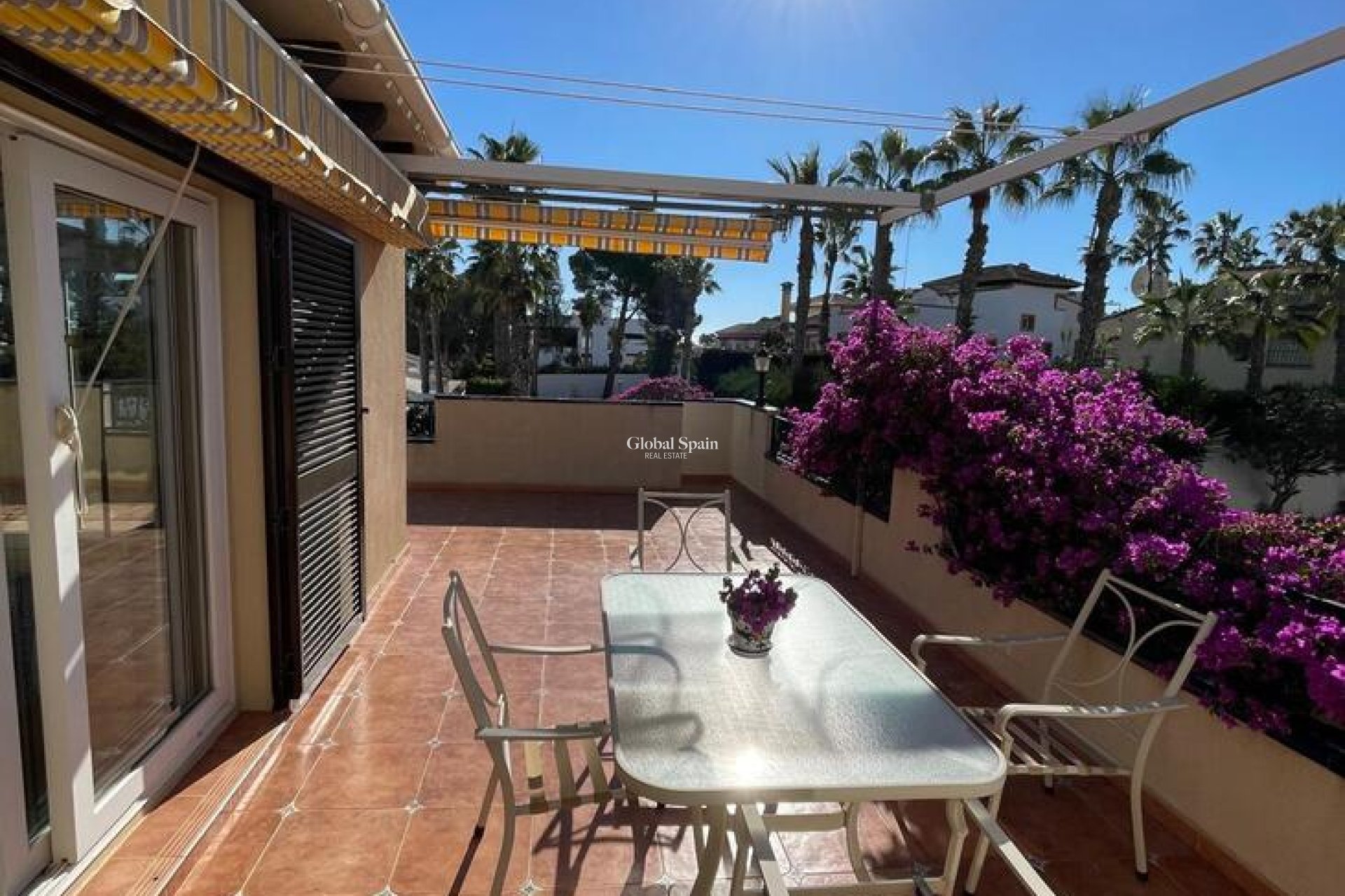Odsprzedaż - WILLA  -
VILLAMARTÍN - Costa Blanca