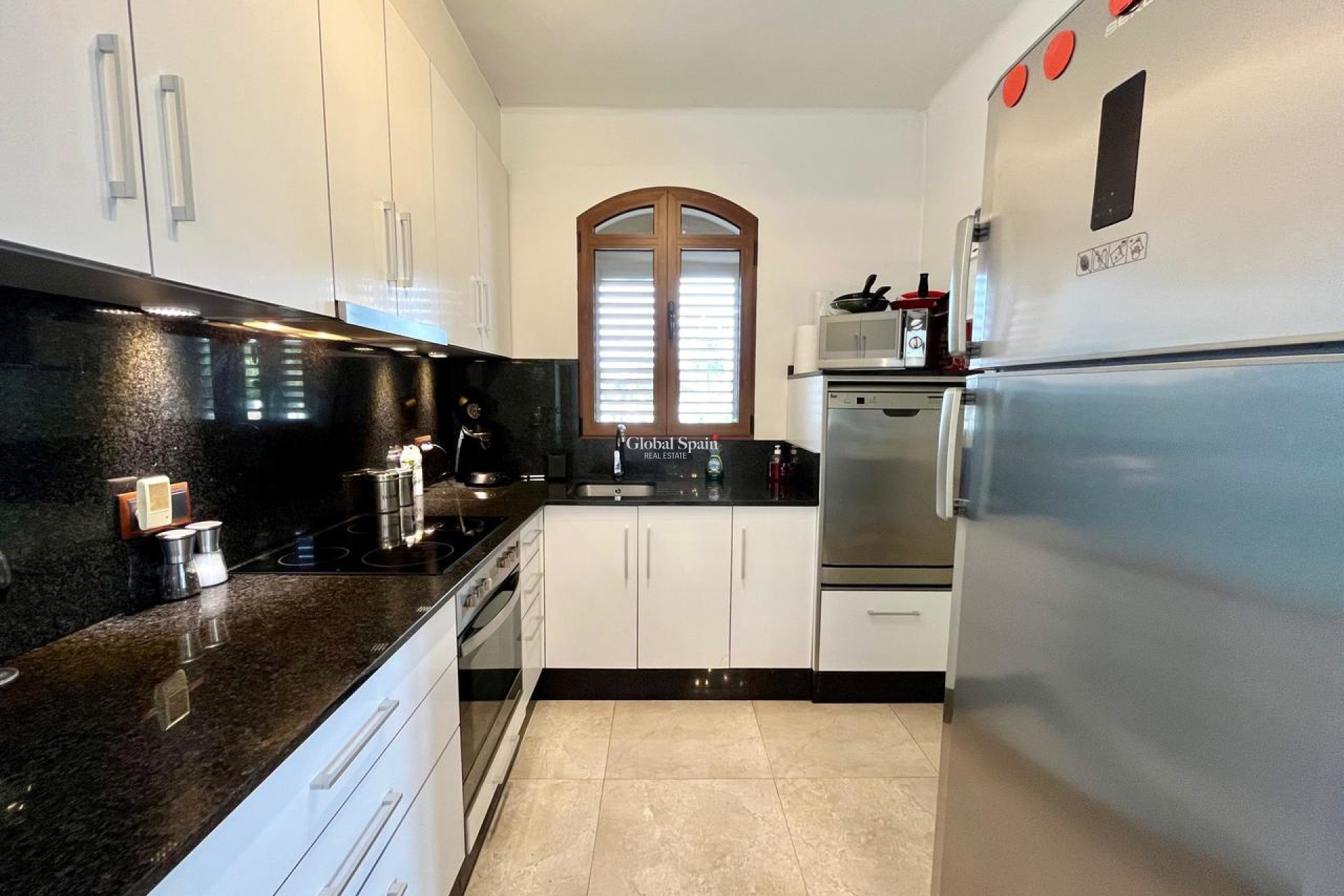 Odsprzedaż - WILLA  -
VILLAMARTÍN - Costa Blanca