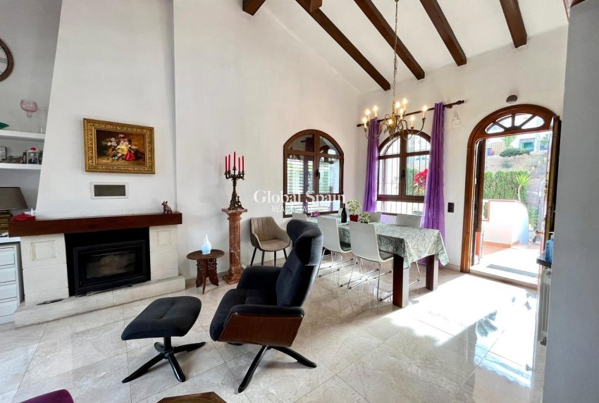 Odsprzedaż - WILLA  -
VILLAMARTÍN - Costa Blanca